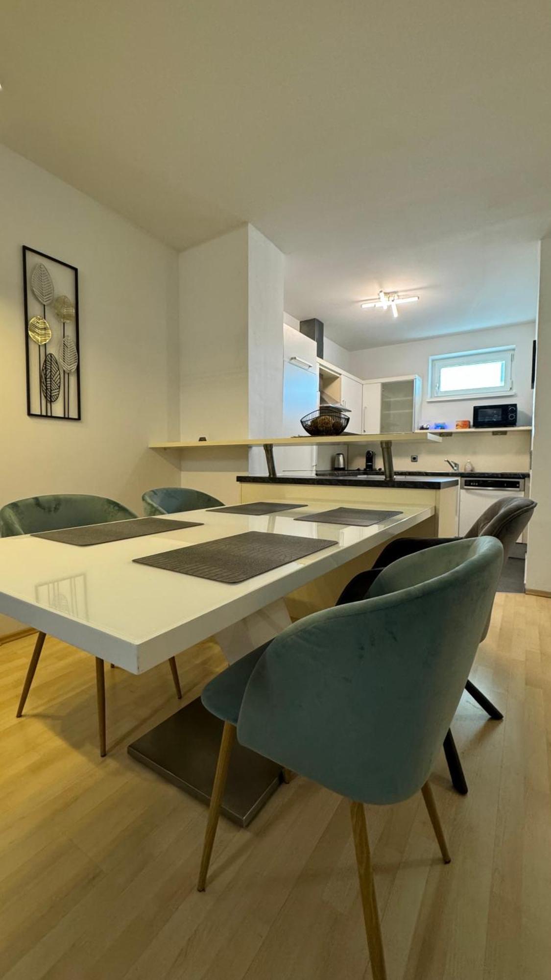 City Apartement Linz Fuer 5 Gaeste Mit Self-Checkin Und Kueche Exterior photo